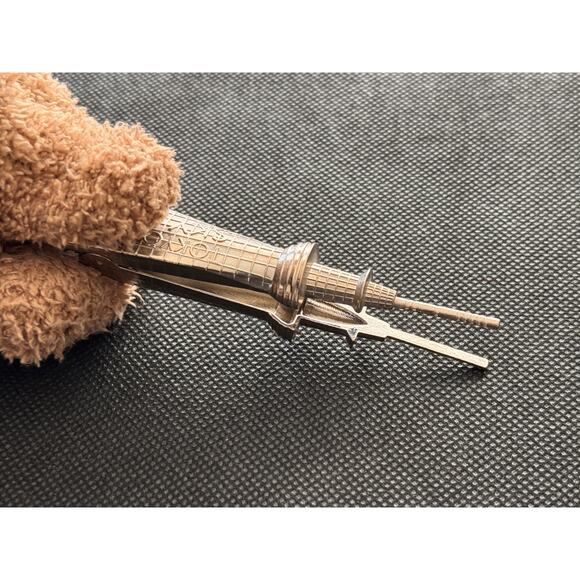 Silver Memo Clip, Note/Card Holder, Photo Stand, Tokyo Skytree Tower Desk Decor - Picture 8 of 10